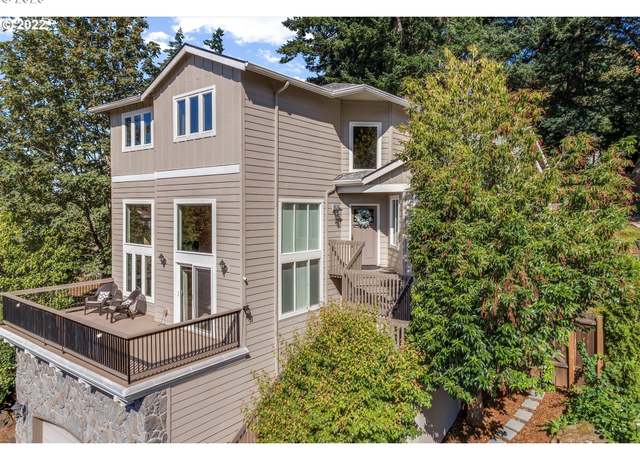 Property at 13307 SE Woodland Cir, Happy Valley, OR 97086, 3 beds, 2.5 baths