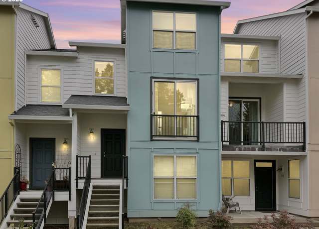 Property at 2004 NE Cadbury Ave #211, Hillsboro, OR 97006, 2 beds, 2.5 baths