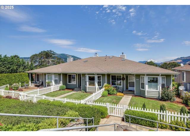 Property at 1826 Armadale Ave, Hood River, OR 97031, 2 beds, 2 baths