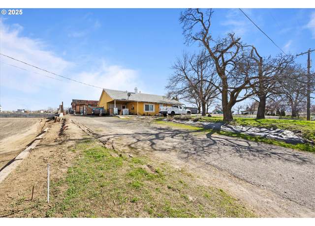 Property at 85563 Highway 11, Milton-freewater, OR 97862, 3 beds, 2 baths