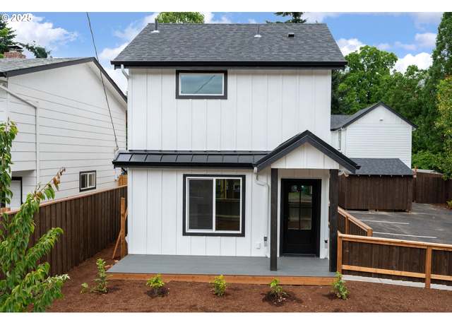 Property at 4103 SE Olsen St #8, Milwaukie, OR 97222, 2 beds, 1.5 baths
