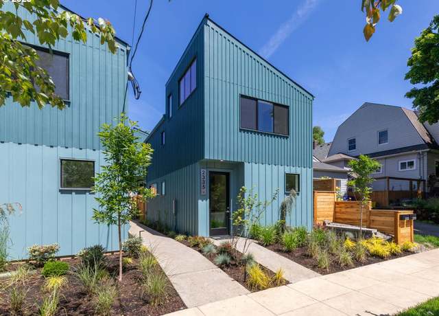 Property at 2335 SE Sherman St, Portland, OR 97214, 2 beds, 2.5 baths