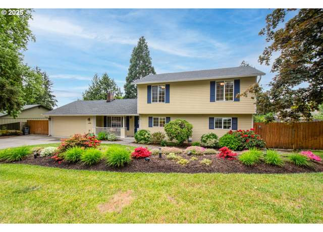 Property at 2416 SE Higgins Dr, Vancouver, WA 98683, 4 beds, 3 baths