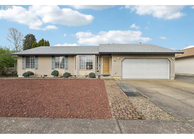 Property at 305 E Sunset Dr, Newberg, OR 97132, 3 beds, 2 baths