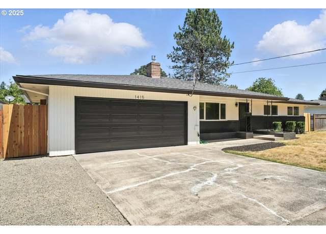 Property at 1415 E 7th St, Newberg, OR 97132, 3 beds, 1.5 baths