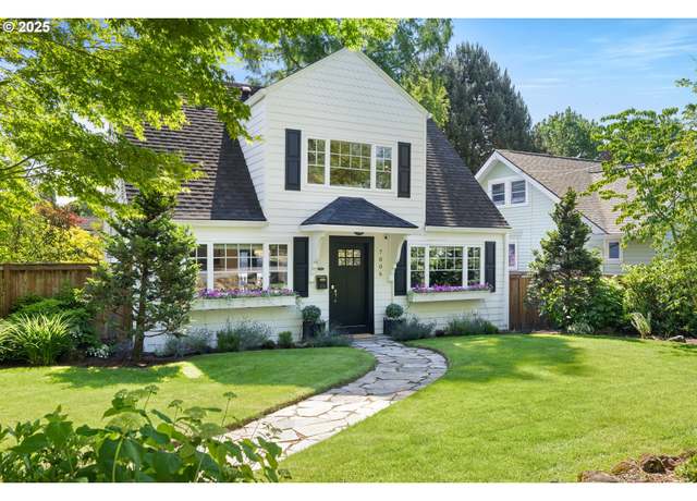 Property at 7006 SE 21st Ave, Portland, OR 97202, 3 beds, 2 baths