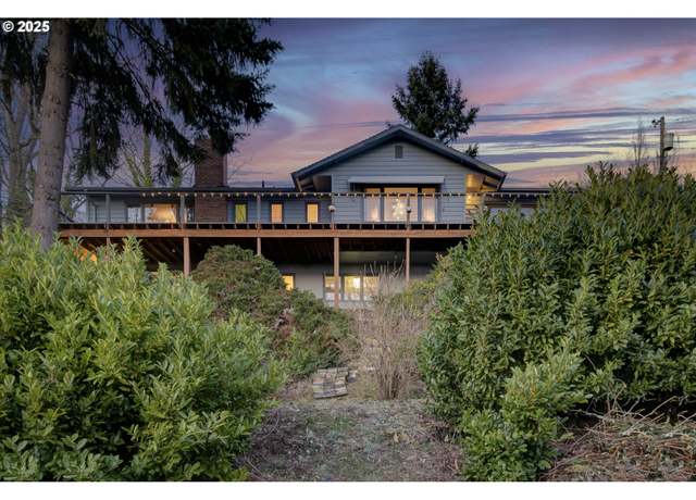 Property at 3220 Multnomah Ave, Vancouver, WA 98661, 3 beds, 3 baths