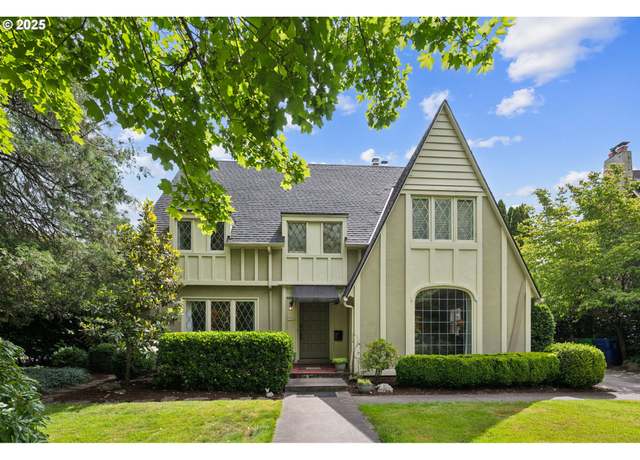 Property at 7150 SE 27th Ave, Portland, OR 97202, 3 beds, 3 baths