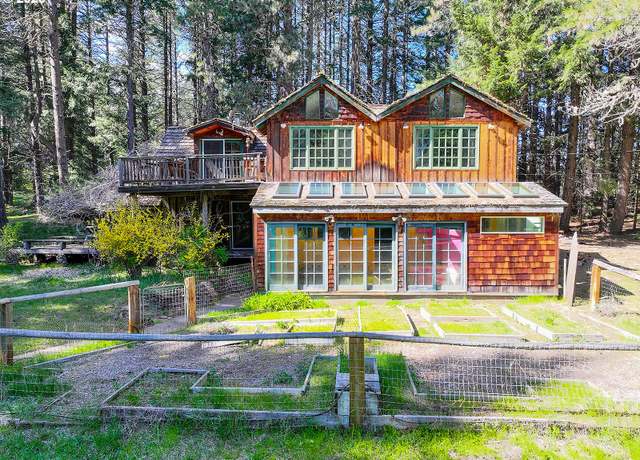 Property at 101 Cooke Rd, White Salmon, WA 98672, 3 beds, 2 baths