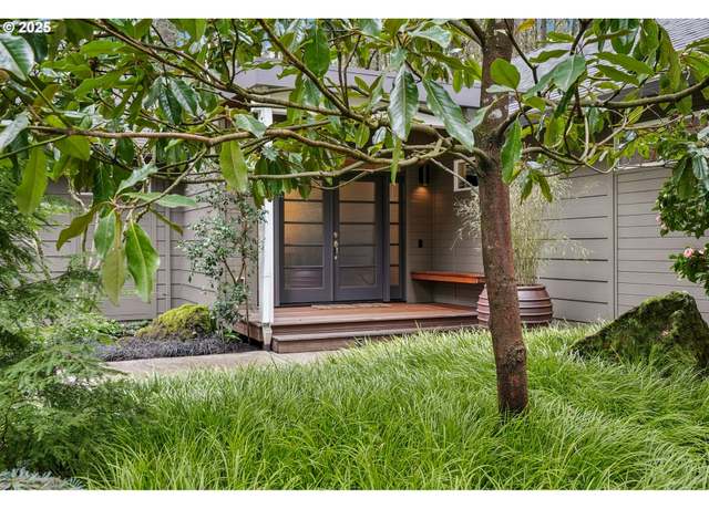 Property at 3270 SW Underwood Dr, Portland, OR 97225, 4 beds, 3 baths