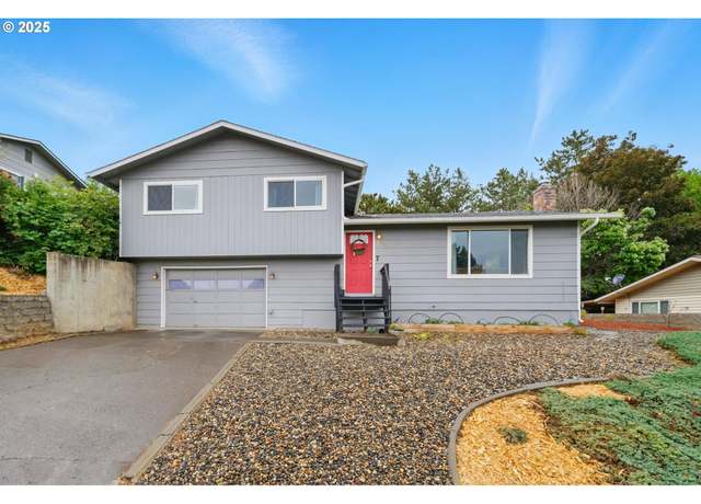 Property at 937 SE 2nd St, Pendleton, OR 97801, 3 beds, 2 baths