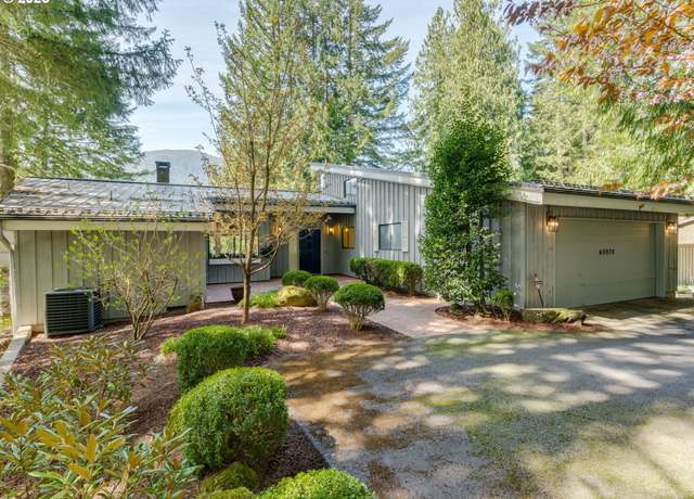 Property at 69070 E Fairway Ave, Welches, OR 97067, 3 beds, 3.5 baths