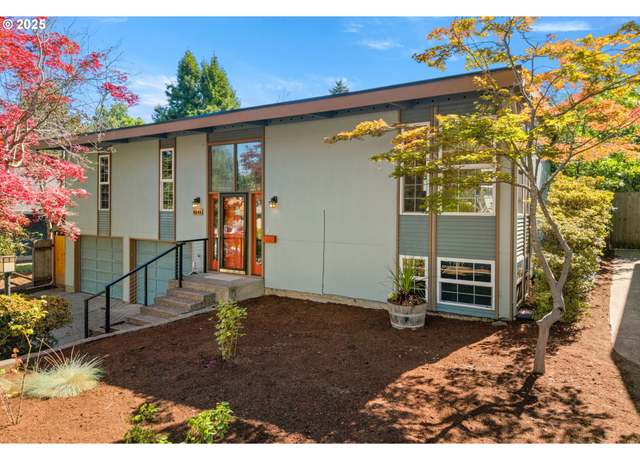 Property at 4648 SE 33rd Pl, Portland, OR 97202, 3 beds, 3 baths