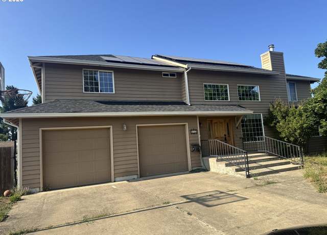 Property at 191 Camino Francisco Ave, Roseburg, OR 97471, 4 beds, 2.5 baths