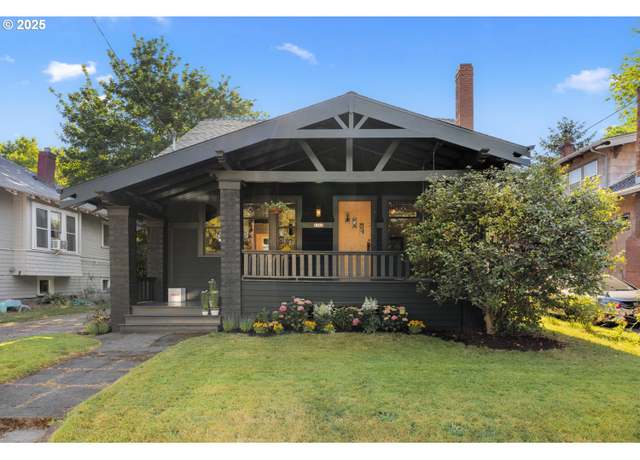 Property at 1712 SE 44th Ave, Portland, OR 97215, 3 beds, 2 baths