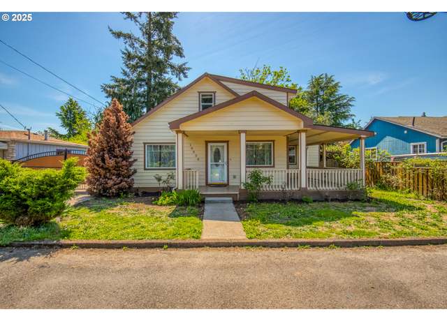 Property at 10320 SE Mitchell St, Portland, OR 97266, 4 beds, 3 baths