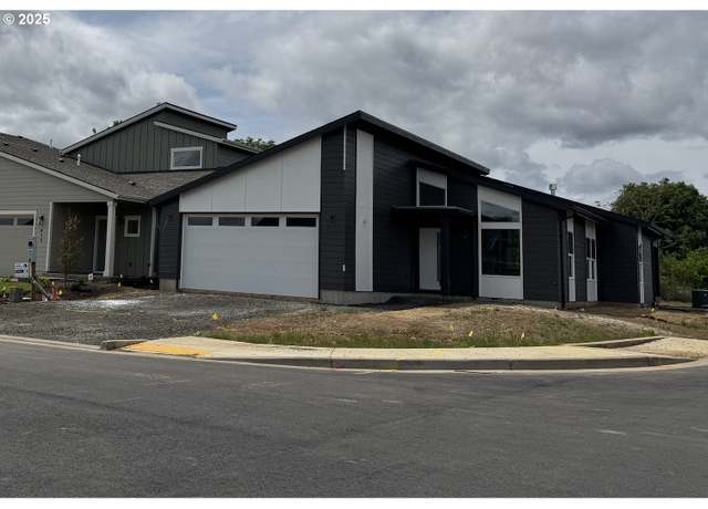 Property at 407 SE Shetterly Dr, Dallas, OR 97338, 3 beds, 2 baths