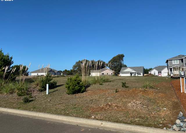 Property at 848 Seacrest Dr, Bandon, OR 97411