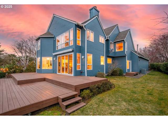 Property at 230 N Lotus Isle Dr, Portland, OR 97217, 5 beds, 4 baths