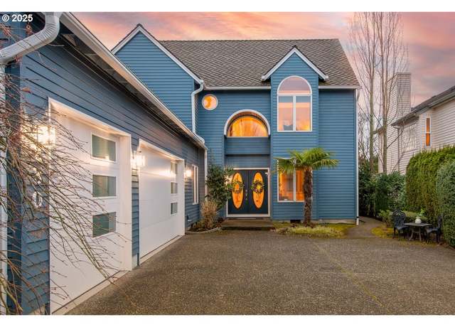Property at 230 N Lotus Isle Dr, Portland, OR 97217, 5 beds, 4 baths