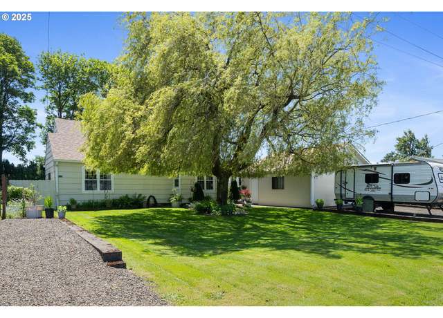 Property at 1113 6th St, Tillamook, OR 97141, 4 beds, 2 baths