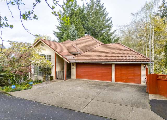 Property at 13655 SW Mountain Ridge Ct, Tigard, OR 97224, 3 beds, 3.5 baths