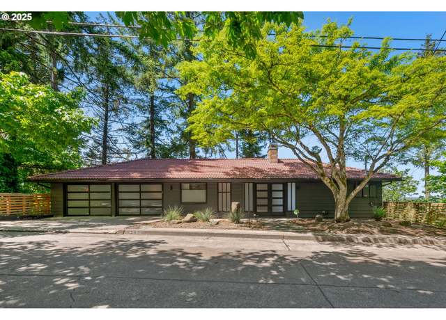 Property at 2435 Skyline Blvd, Eugene, OR 97403, 4 beds, 3.5 baths