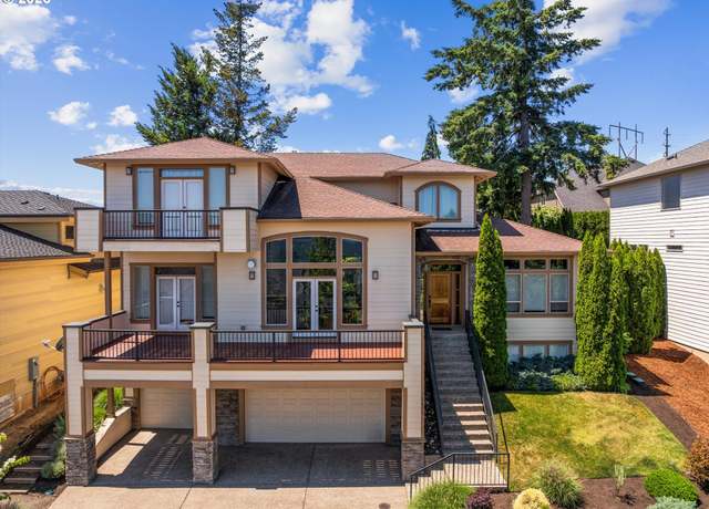 Property at 12473 SE Bari Ave, Happy Valley, OR 97086, 4 beds, 3.5 baths