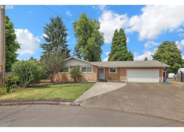 Property at 945 Irving Ct, Eugene, OR 97404, 3 beds, 1.5 baths