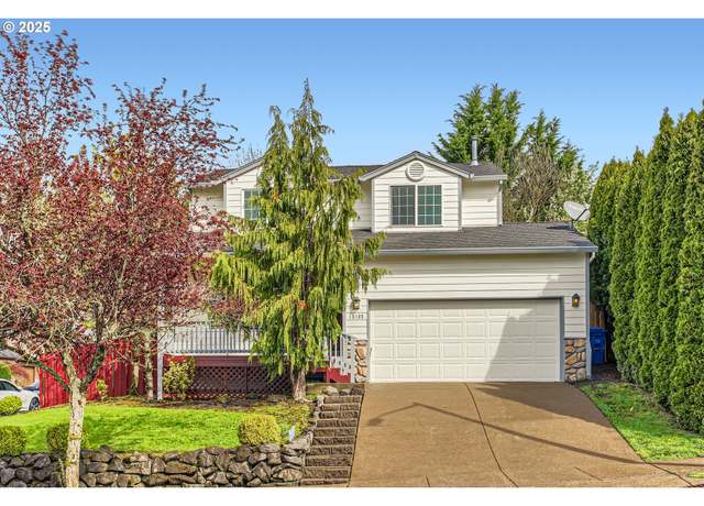 Property at 15105 SE Evergreen Dr, Portland, OR 97236, 3 beds, 2.5 baths