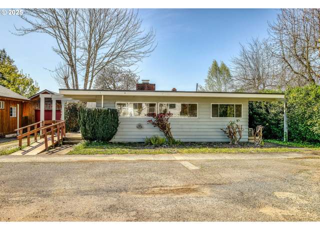 Property at 259 N Henry St, Coquille, OR 97423, 3 beds, 1.5 baths