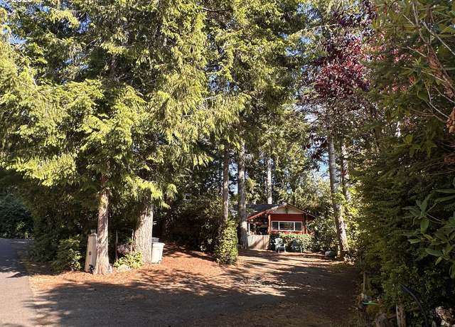 Property at 151 Outer Dr, Florence, OR 97439, 2 beds, 1 bath