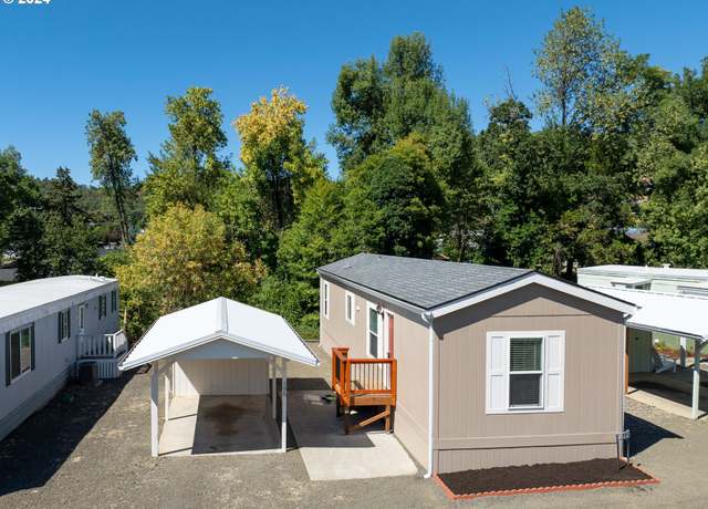 Property at 201 NE Peggy Ave #6, Roseburg, OR 97470, 2 beds, 1 bath