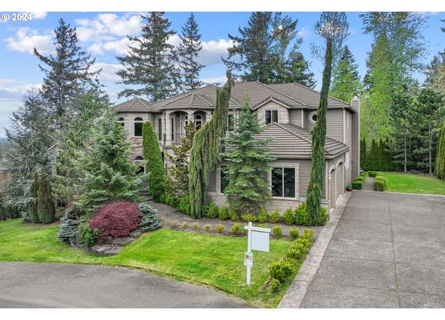 Property at 14289 SE Wyler St, Happy Valley, OR 97086, 7 beds, 5.5 baths