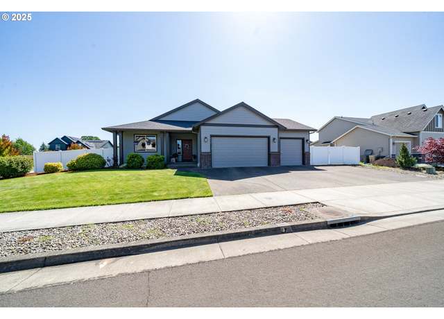 Property at 6303 NE Sedona Rd, Albany, OR 97321, 3 beds, 2 baths