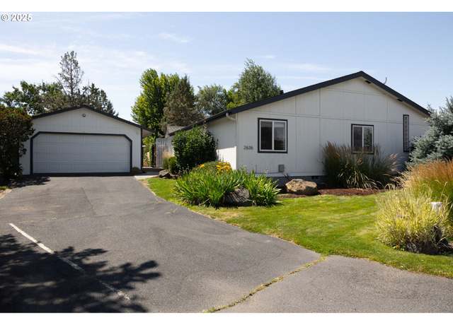 Property at 2636 SW Mariposa Loop, Redmond, OR 97756, 3 beds, 2 baths