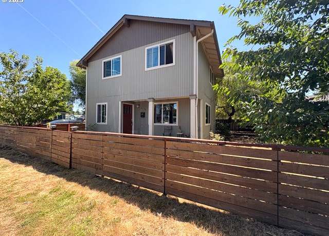 Property at 6156 SE Lexington St, Portland, OR 97206, 3 beds, 2 baths