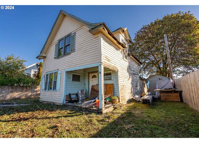 Property at 109 S Trade St, Amity, OR 97101, 4 beds, 1 bath