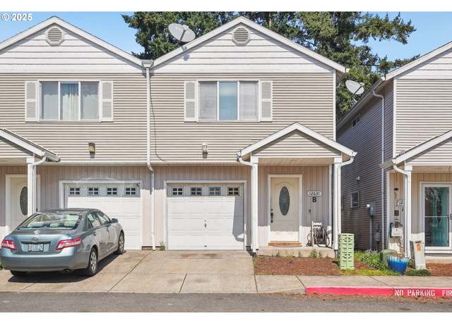 Property at 12631 SE Division St, Portland, OR 97236, 3 beds, 2.5 baths