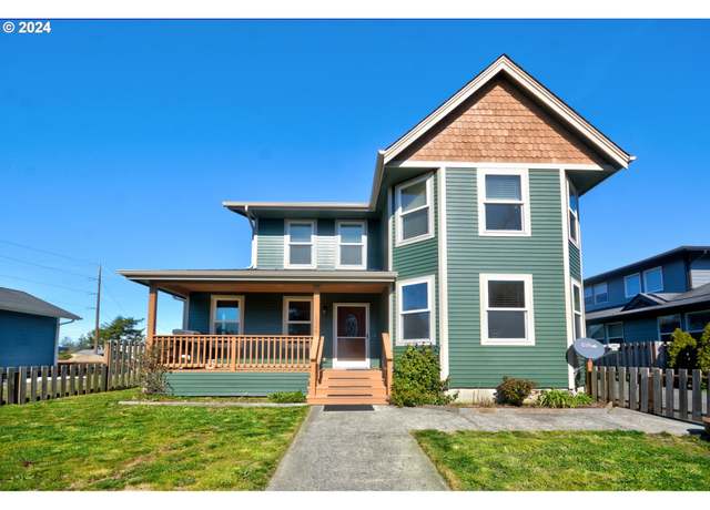Property at 1324 9th Ave, Seaside, OR 97138, 4 beds, 3 baths