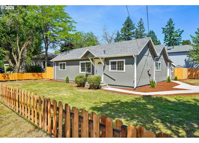 Property at 1952 SE 139th Ave, Portland, OR 97233, 4 beds, 1 bath