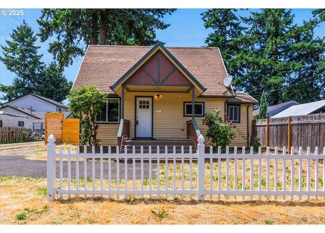 Property at 2251 SE 139th Ave, Portland, OR 97233, 4 beds, 3 baths