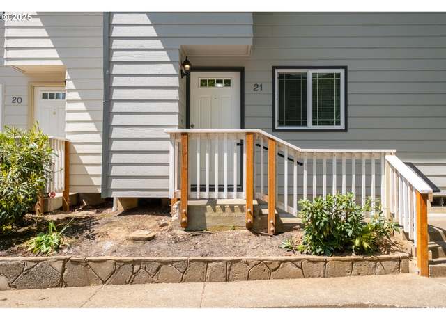 Property at 29650 SW Courtside Dr #21, Wilsonville, OR 97070, 2 beds, 1.5 baths