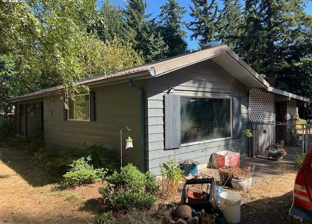 Property at 101 Brooks Rd, Carson, WA 98610, 3 beds, 1.5 baths