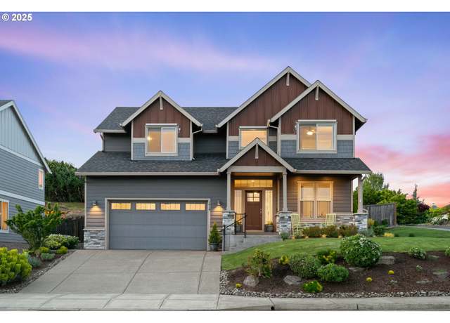 Property at 1010 NW 1st St, Dundee, OR 97115, 4 beds, 3 baths