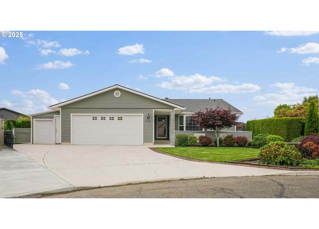 Property at 2400 Santiam Dr W, Woodburn, OR 97071, 2 beds, 2 baths