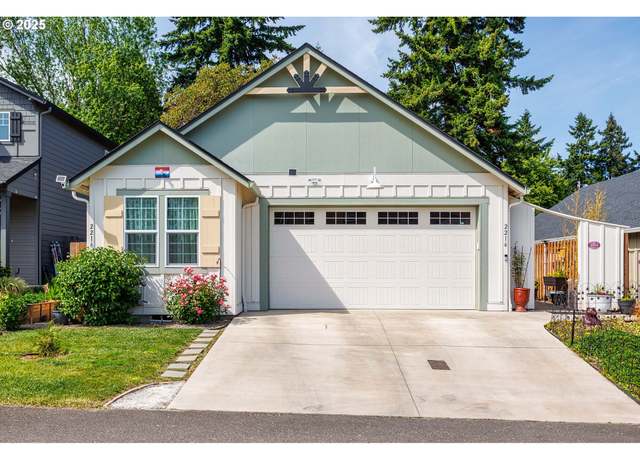Property at 2216 NE Brendan Cir, Vancouver, WA 98663, 3 beds, 2 baths