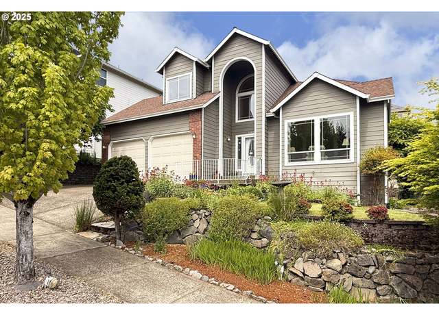 Property at 15625 SE Ogden Dr, Portland, OR 97236, 3 beds, 2.5 baths
