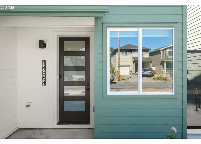 Property at 14864 NE Couch St #11, Portland, OR 97230, 3 beds, 1.5 baths
