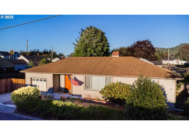 Property at 815 N King St, Seaside, OR 97138, 2 beds, 1 bath